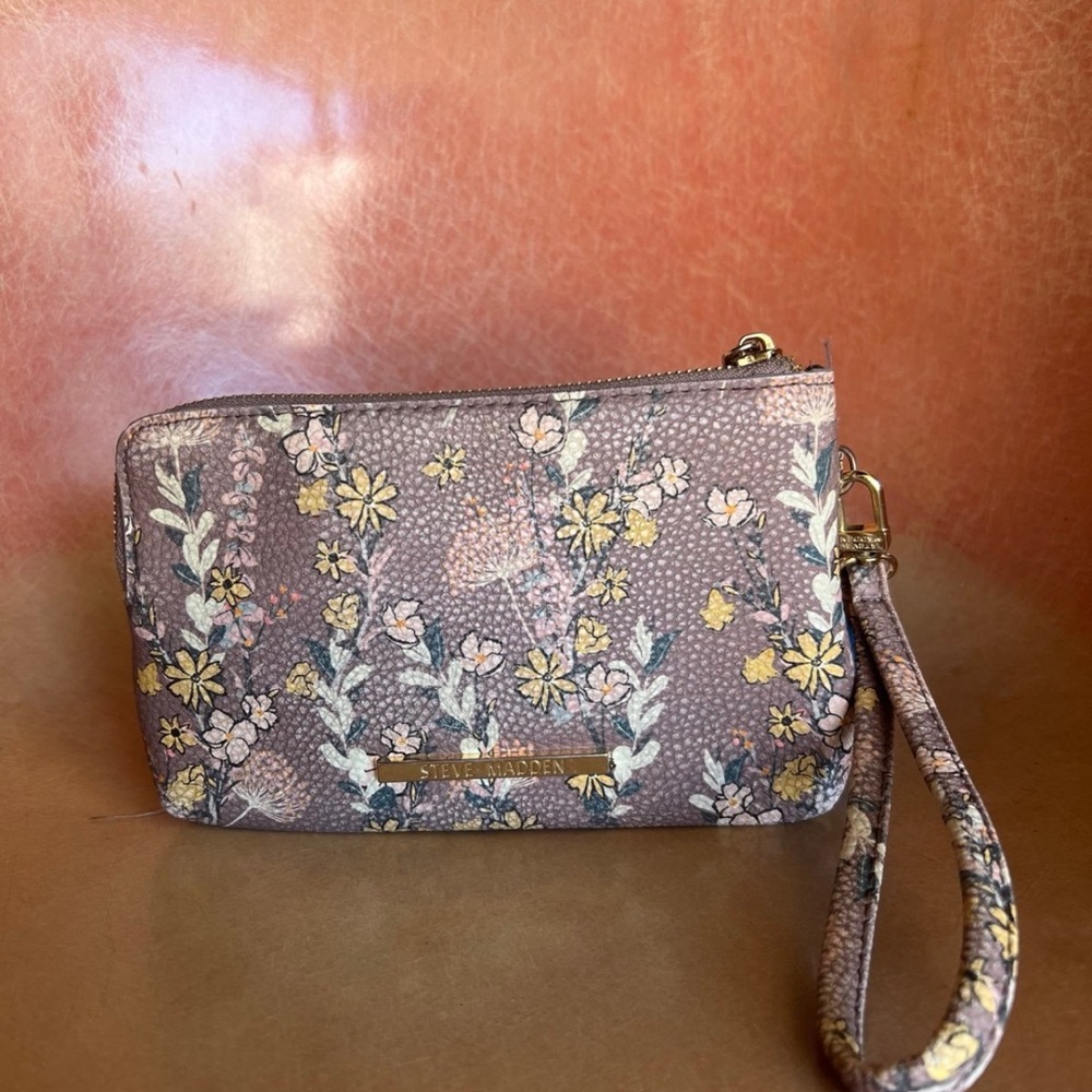 Steve Madden Floral Wristlet Clutch